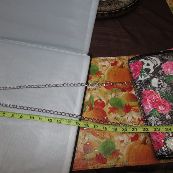 Betsey Johnson Sequin Skull Rose Satchel Shoulder Bag Pre-Owned As Is - Picture 10 of 10